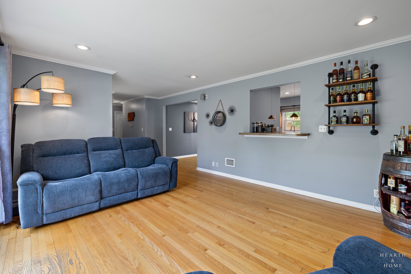 725 E Eisenhower Avenue, Palatine, IL 60074