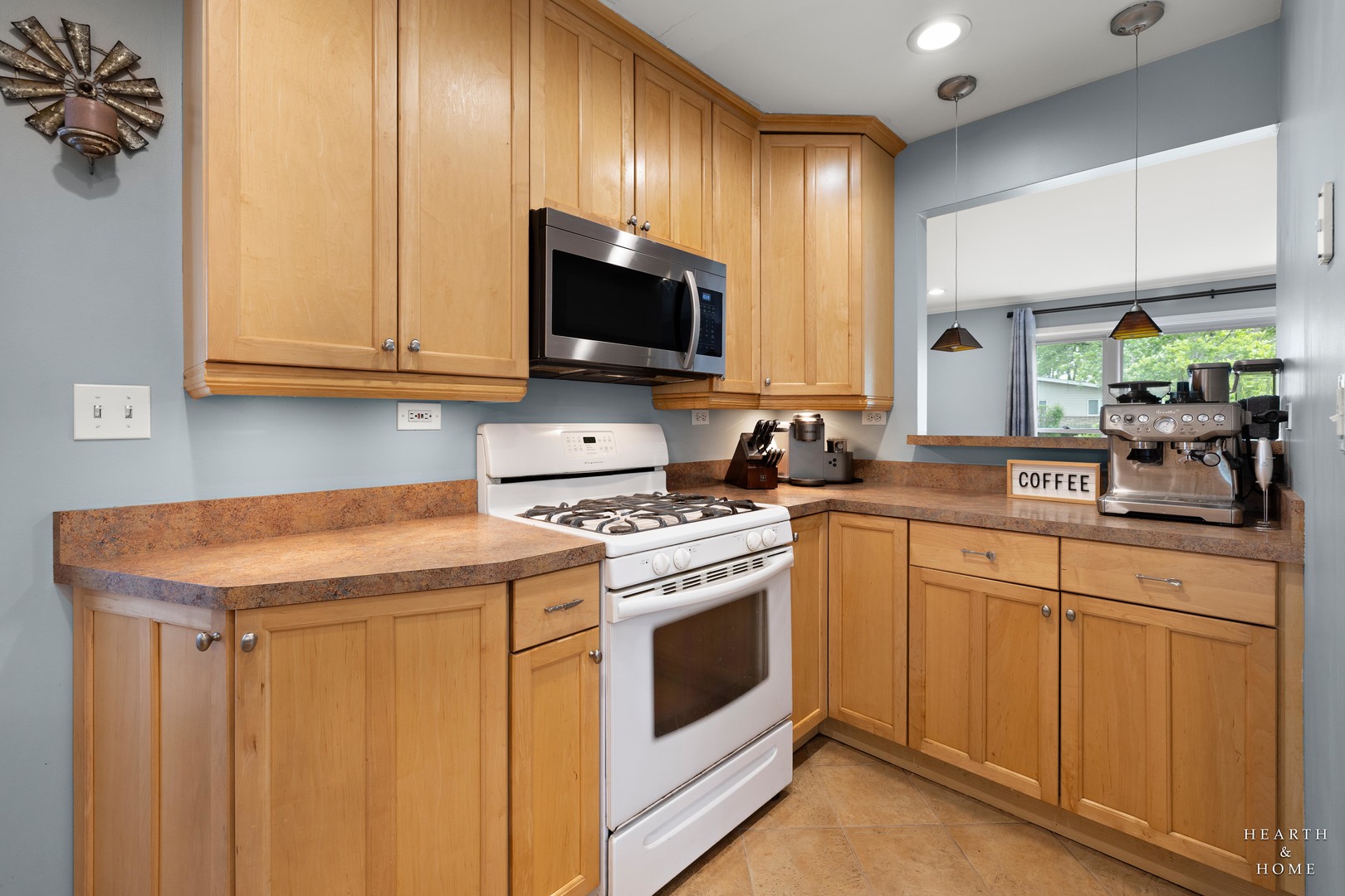 725 E Eisenhower Avenue, Palatine, IL 60074