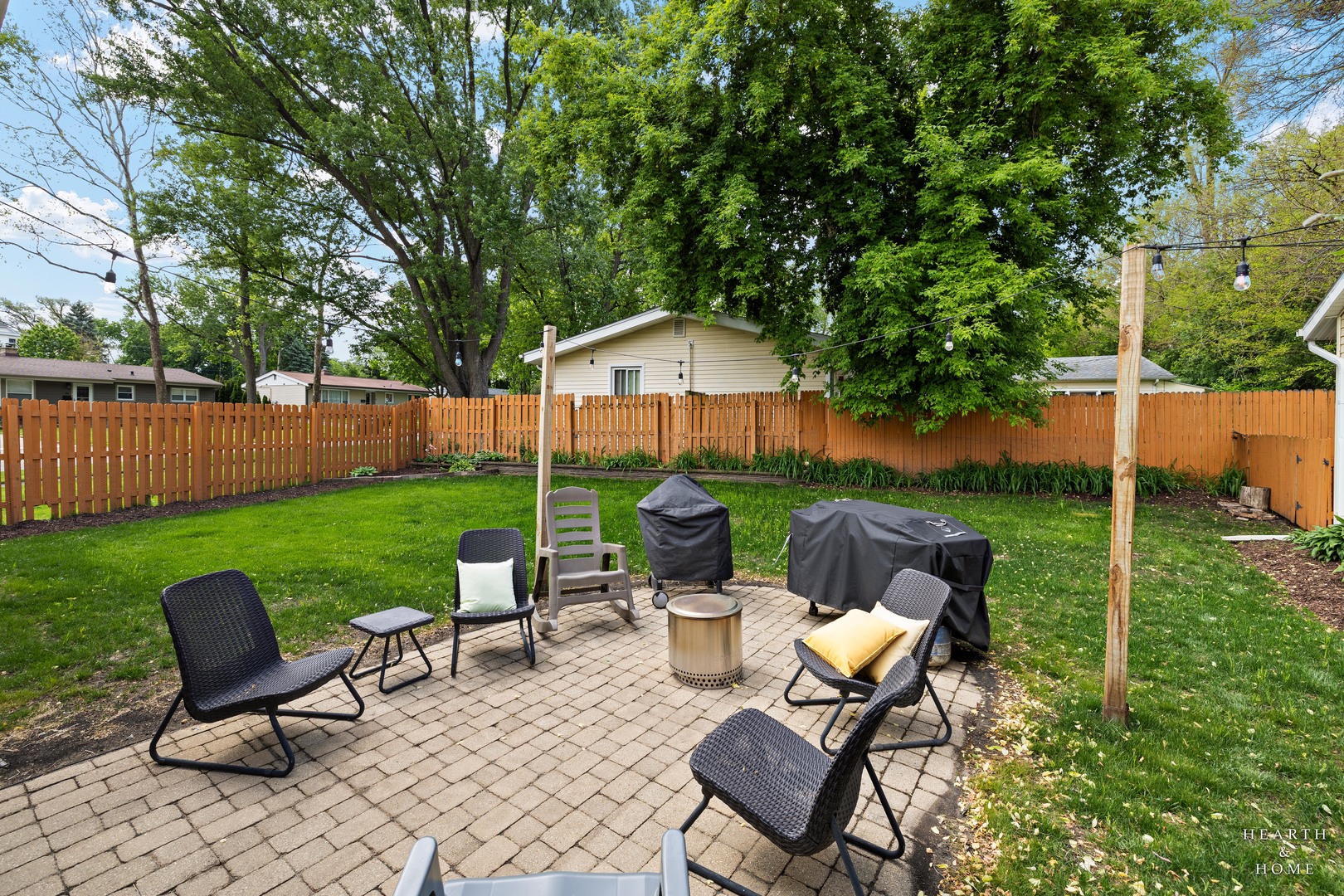 725 E Eisenhower Avenue, Palatine, IL 60074