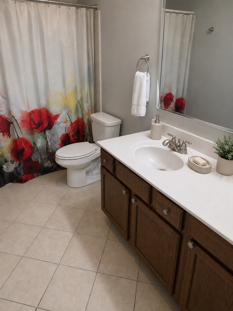 2260 Woodside Drive, Carpentersville, IL 60110