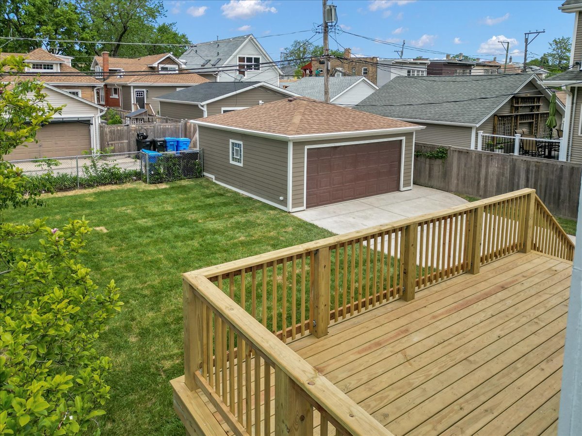 4036 W Warwick Avenue, Chicago, IL 60641