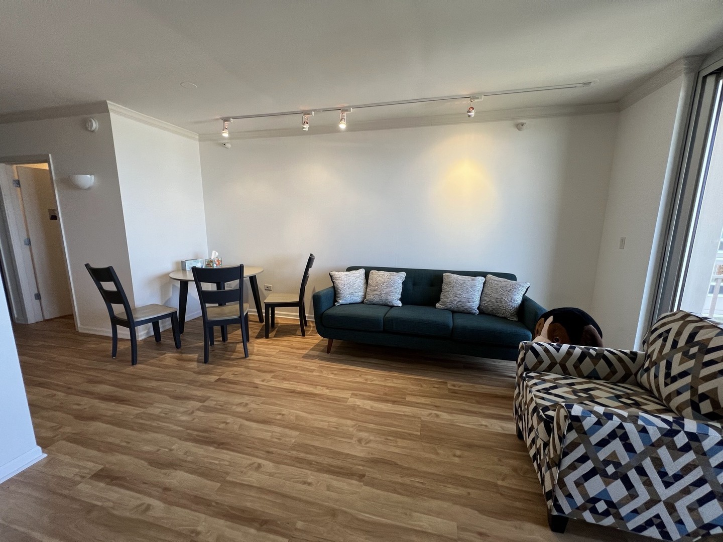 807 DAVIS Street #1307, Evanston, IL 60201
