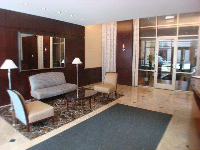 807 DAVIS Street #1307, Evanston, IL 60201