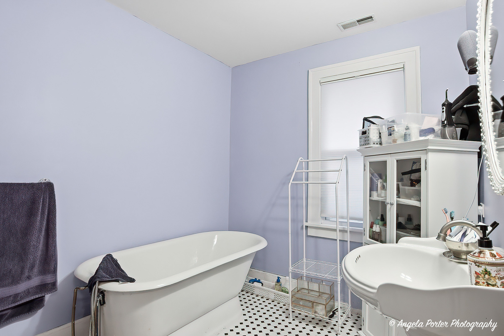 1608 Henry Place, Waukegan, IL 60085