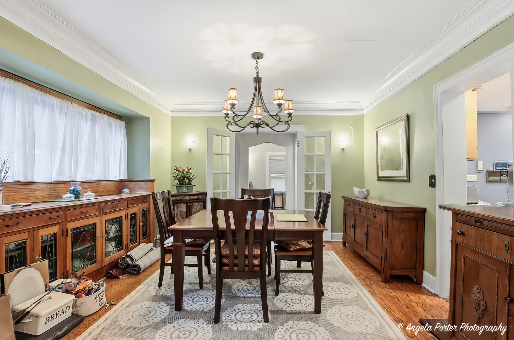 1608 Henry Place, Waukegan, IL 60085