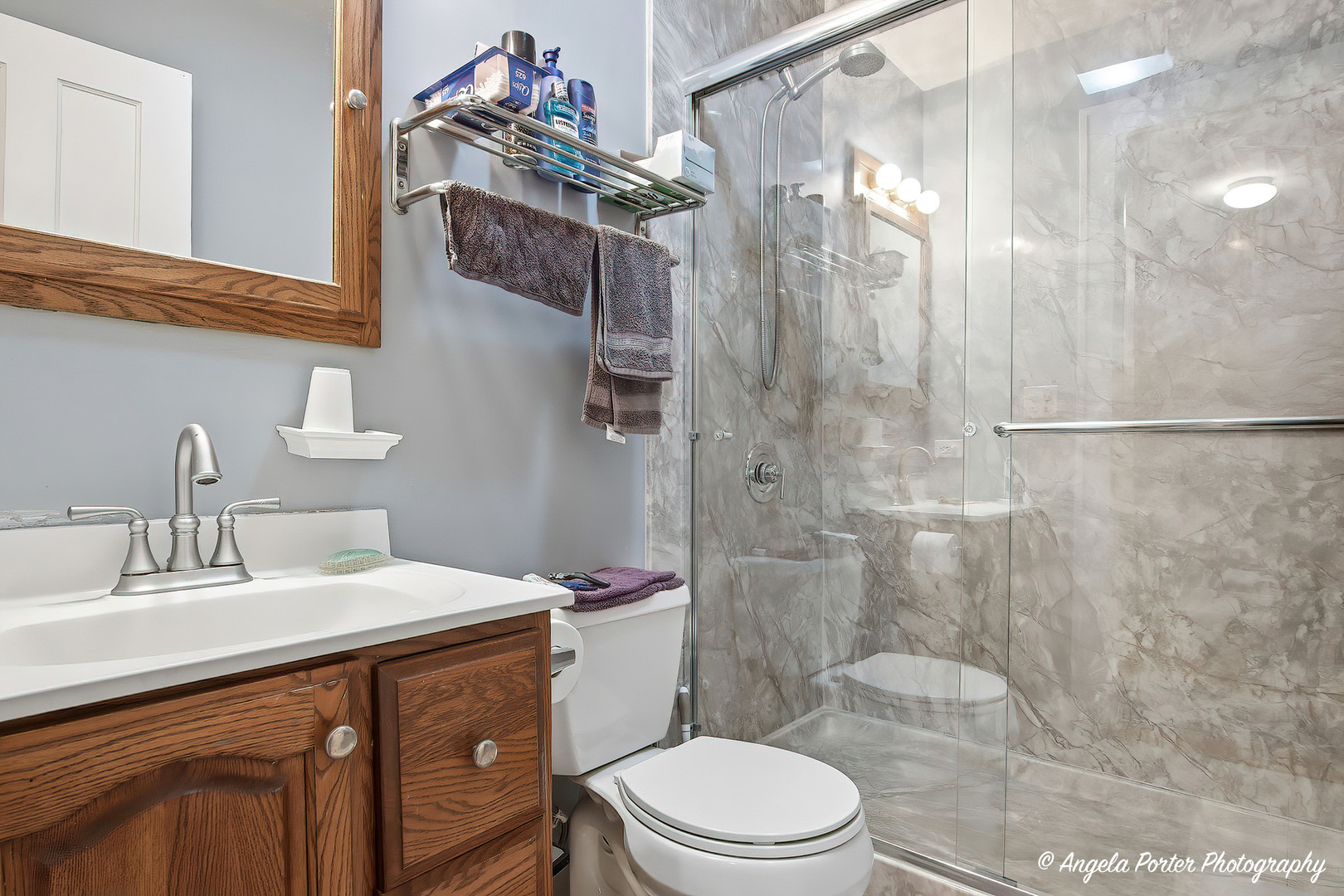 1608 Henry Place, Waukegan, IL 60085
