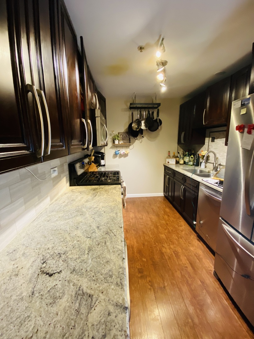 21W581 North Avenue #83, Lombard, IL 60148
