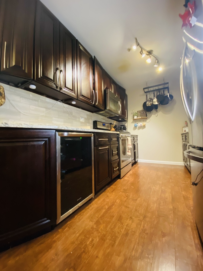 21W581 North Avenue #83, Lombard, IL 60148