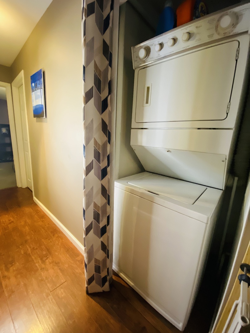 21W581 North Avenue #83, Lombard, IL 60148