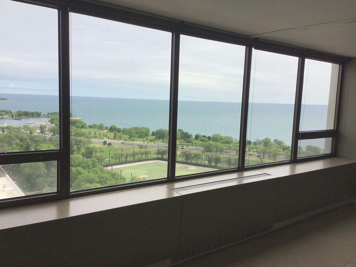 2800 N Lake Shore Drive #2813, Chicago, IL 60657