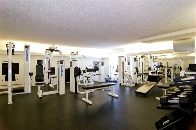 2800 N Lake Shore Drive #2813, Chicago, IL 60657