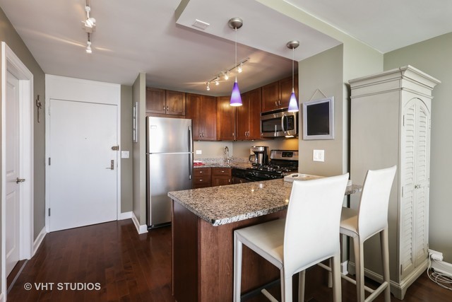 2800 N Lake Shore Drive #2813, Chicago, IL 60657