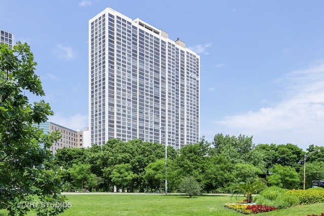 2800 N Lake Shore Drive #2813, Chicago, IL 60657