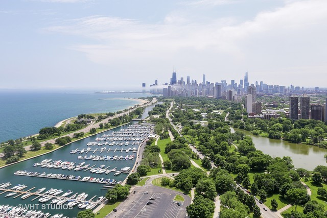 2800 N Lake Shore Drive #2813, Chicago, IL 60657