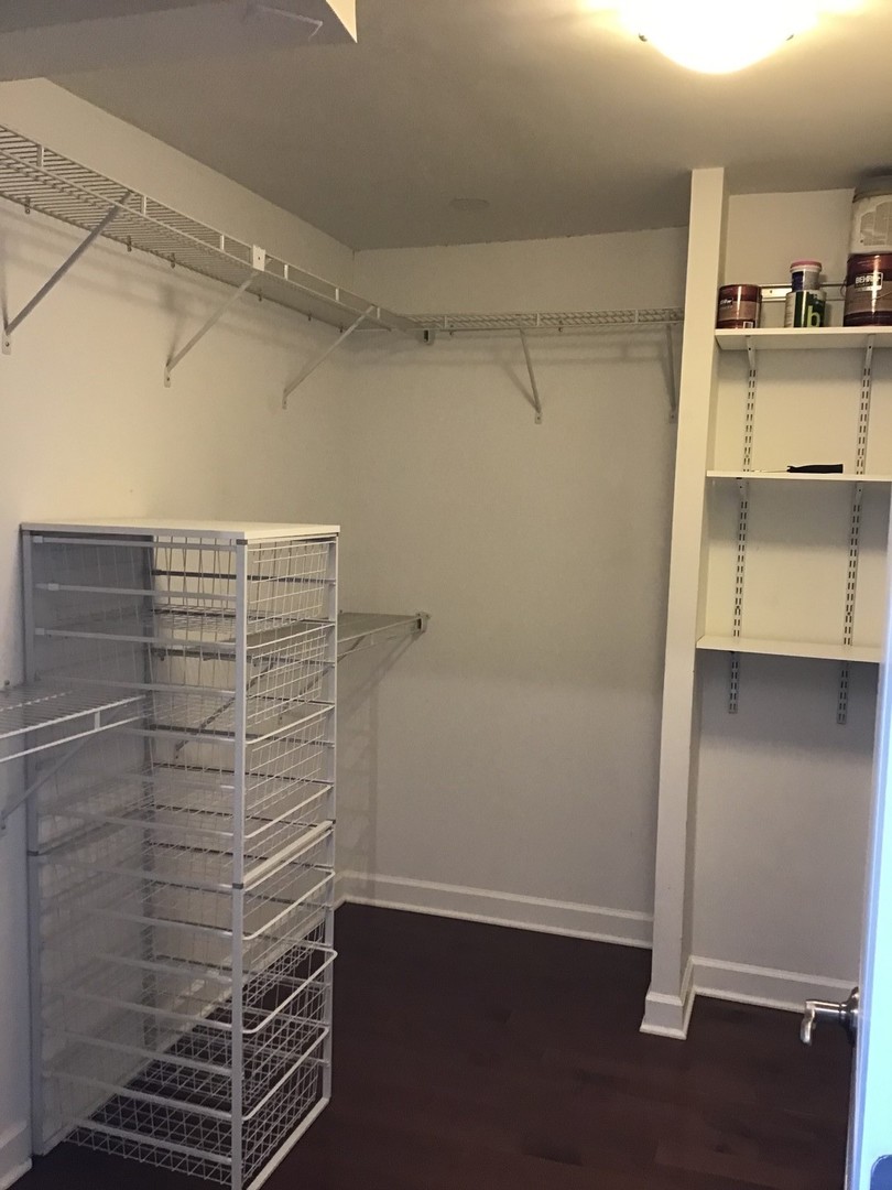 2800 N Lake Shore Drive #2813, Chicago, IL 60657