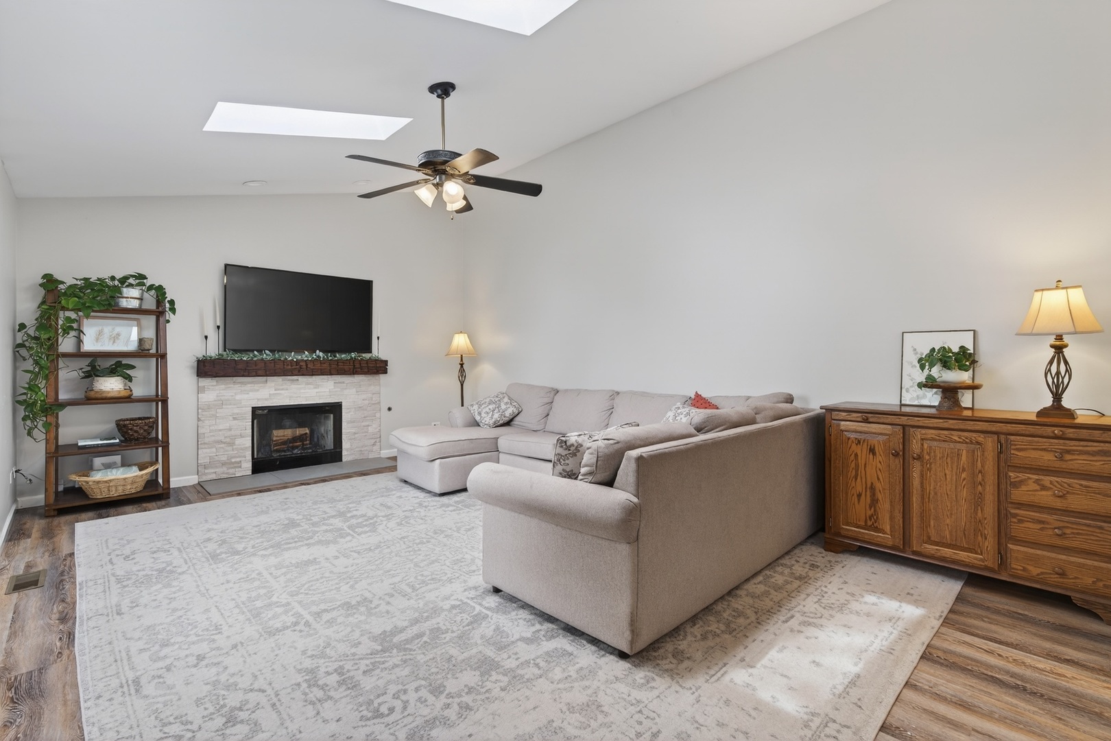 5423 W Orchard Trail, Monee, IL 60449