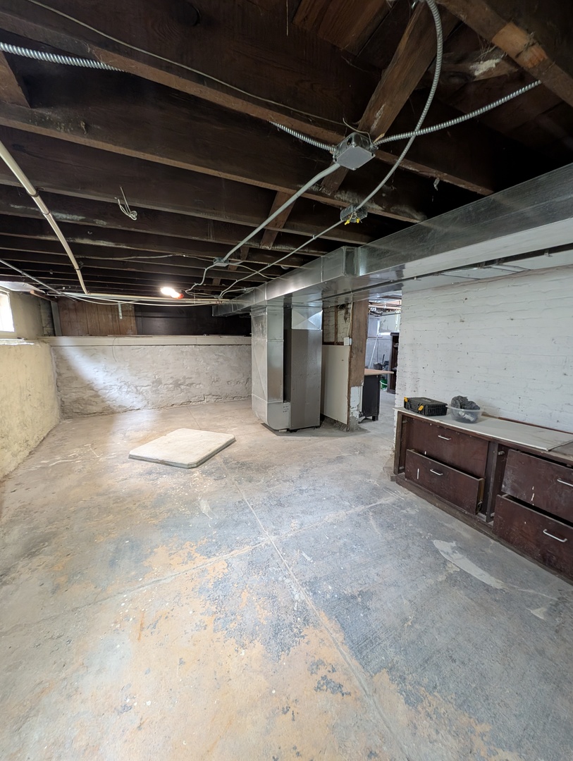 231 S Chicago Avenue, Kankakee, IL 60901