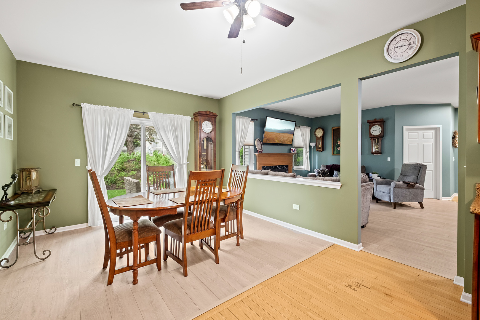 21445 W Douglas Lane, Plainfield, IL 60544