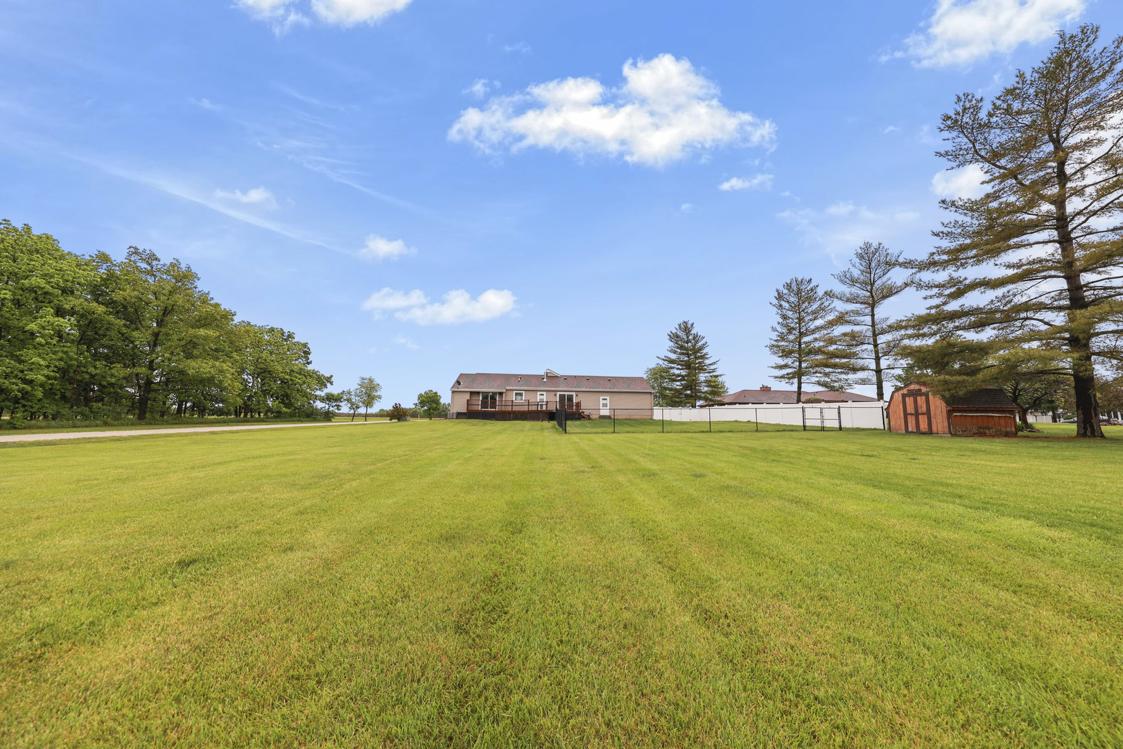 2433 E 2850th Road, Marseilles, IL 61341