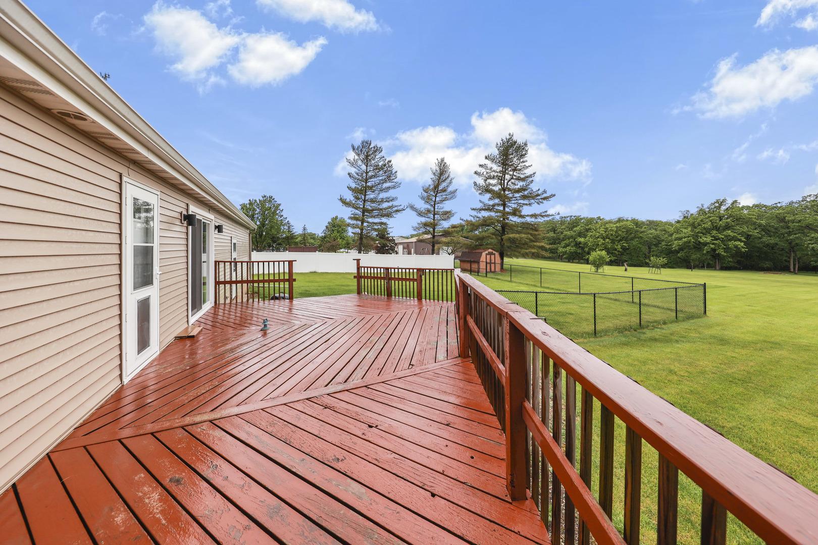 2433 E 2850th Road, Marseilles, IL 61341