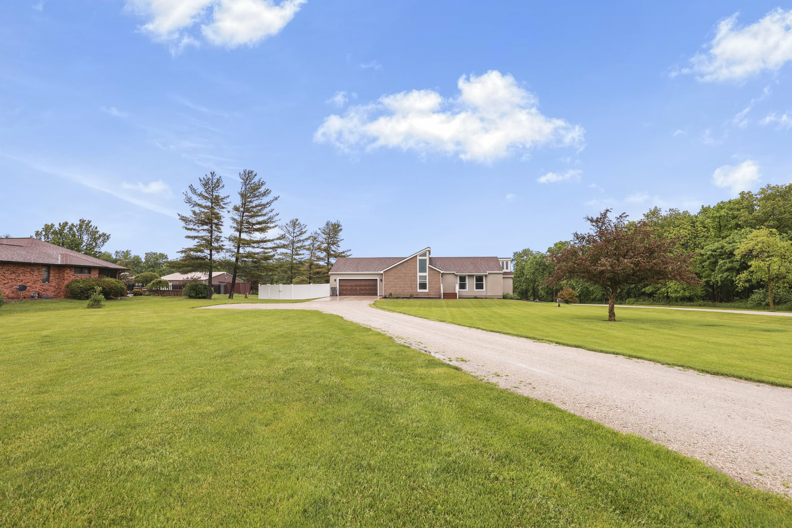 2433 E 2850th Road, Marseilles, IL 61341