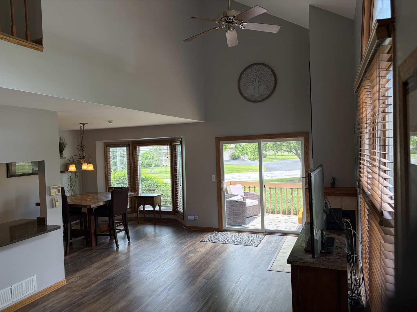 1511 Barrymore Drive, Darien, IL 60561