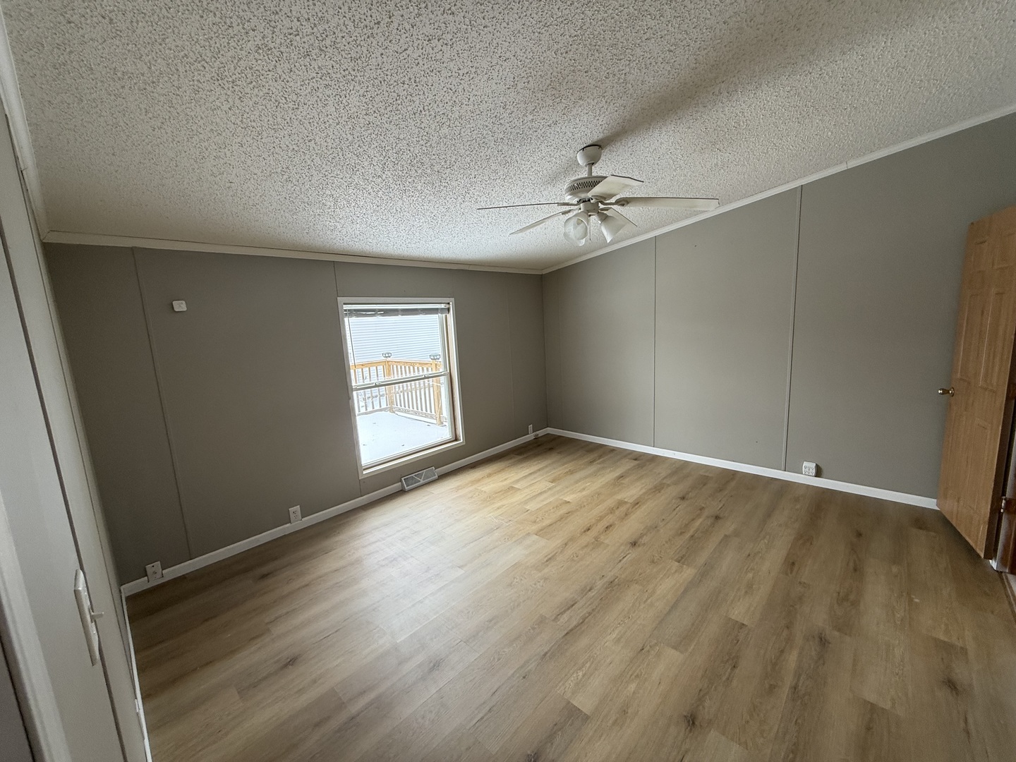 409 E Wood Lane, Belvidere, IL 61008
