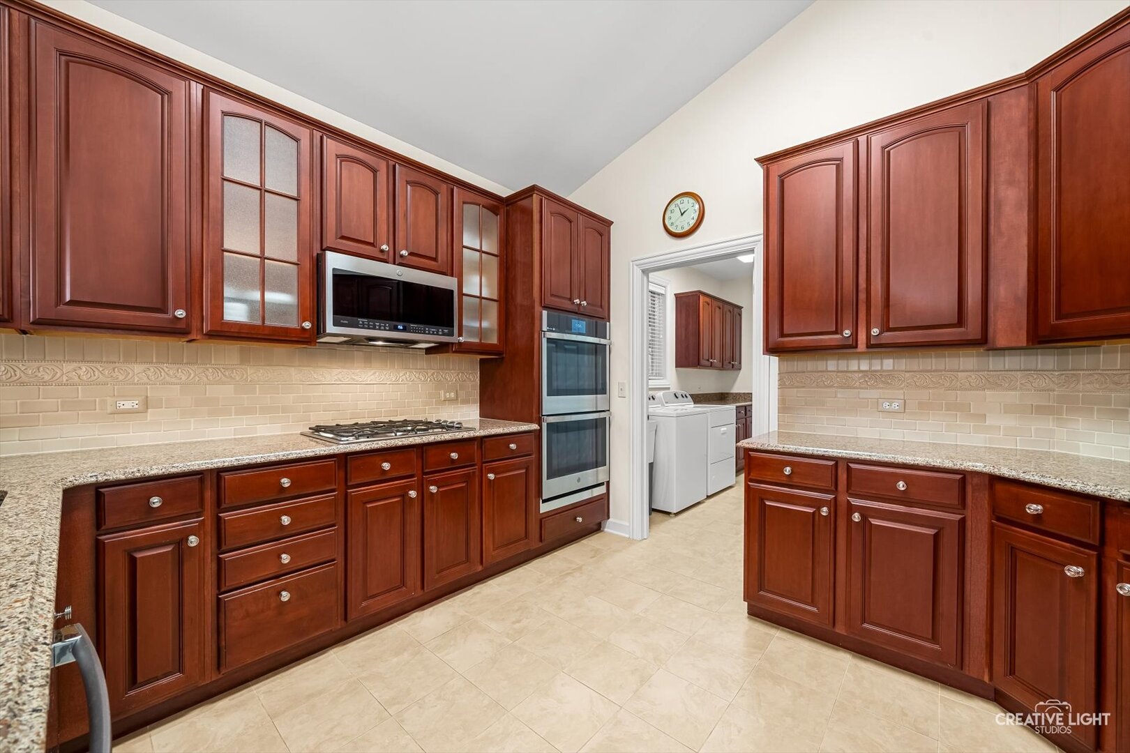 2311 Woodglen Court, Aurora, IL 60502