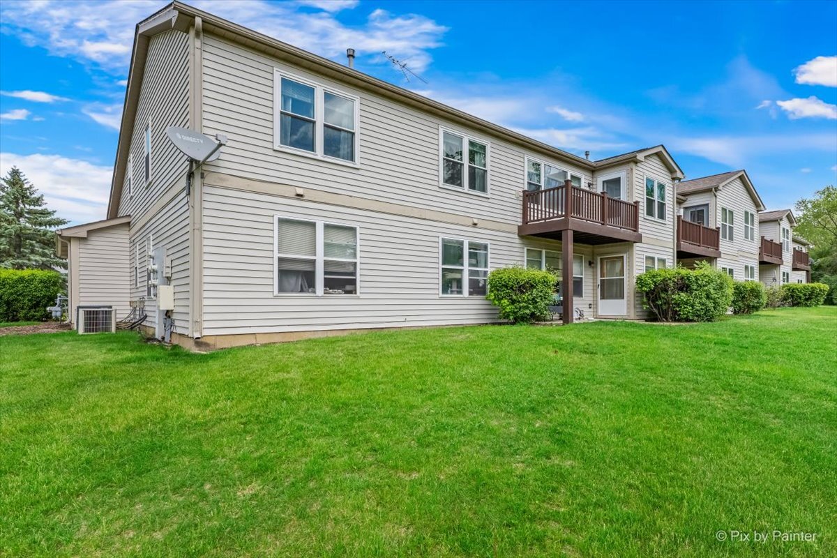 1101 Yorkshire Court #D, Elgin, IL 60120