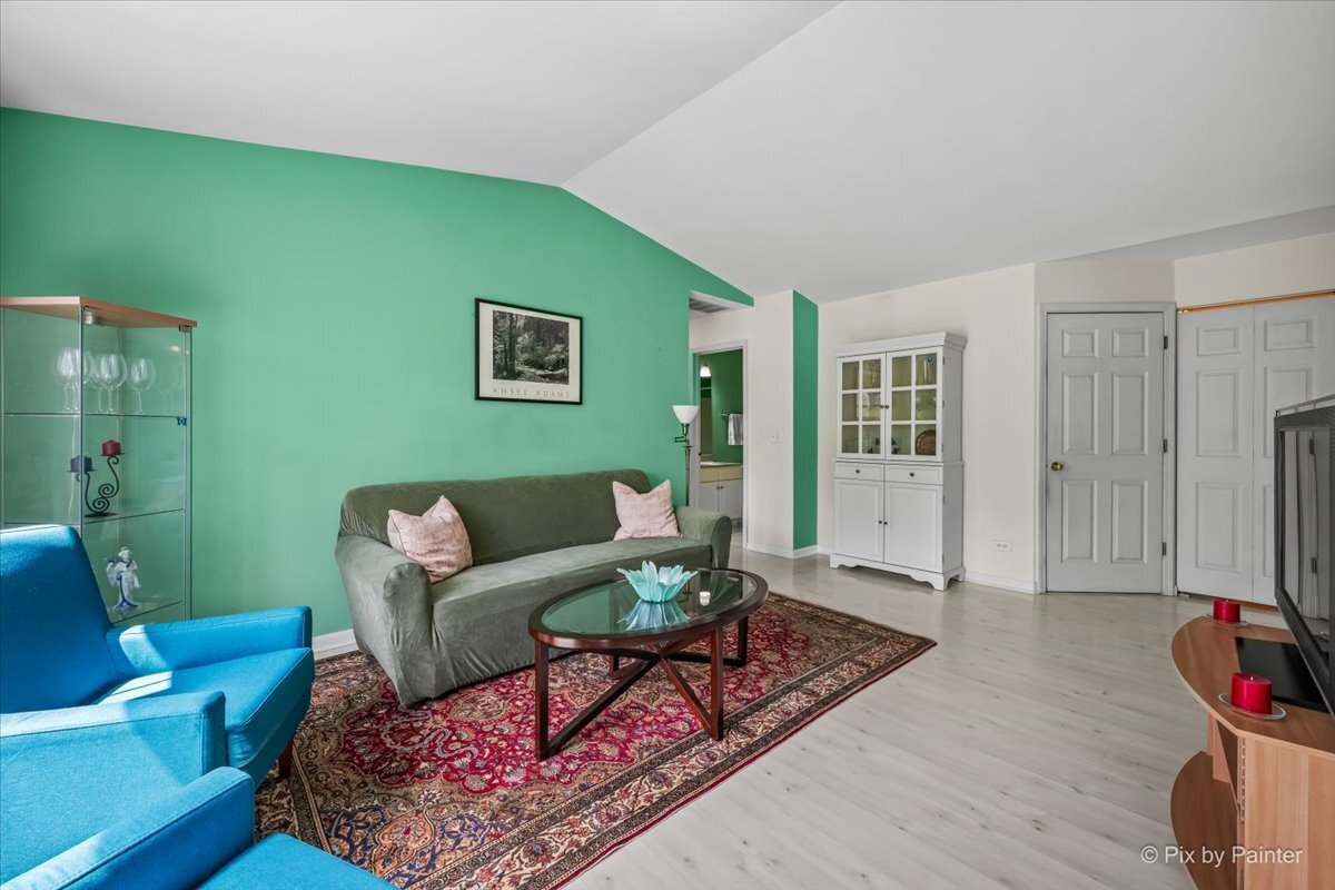 1101 Yorkshire Court #D, Elgin, IL 60120