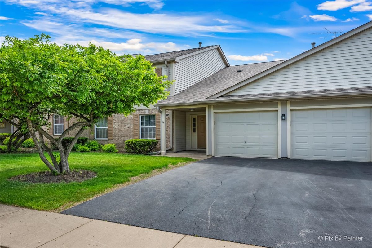 1101 Yorkshire Court #D, Elgin, IL 60120