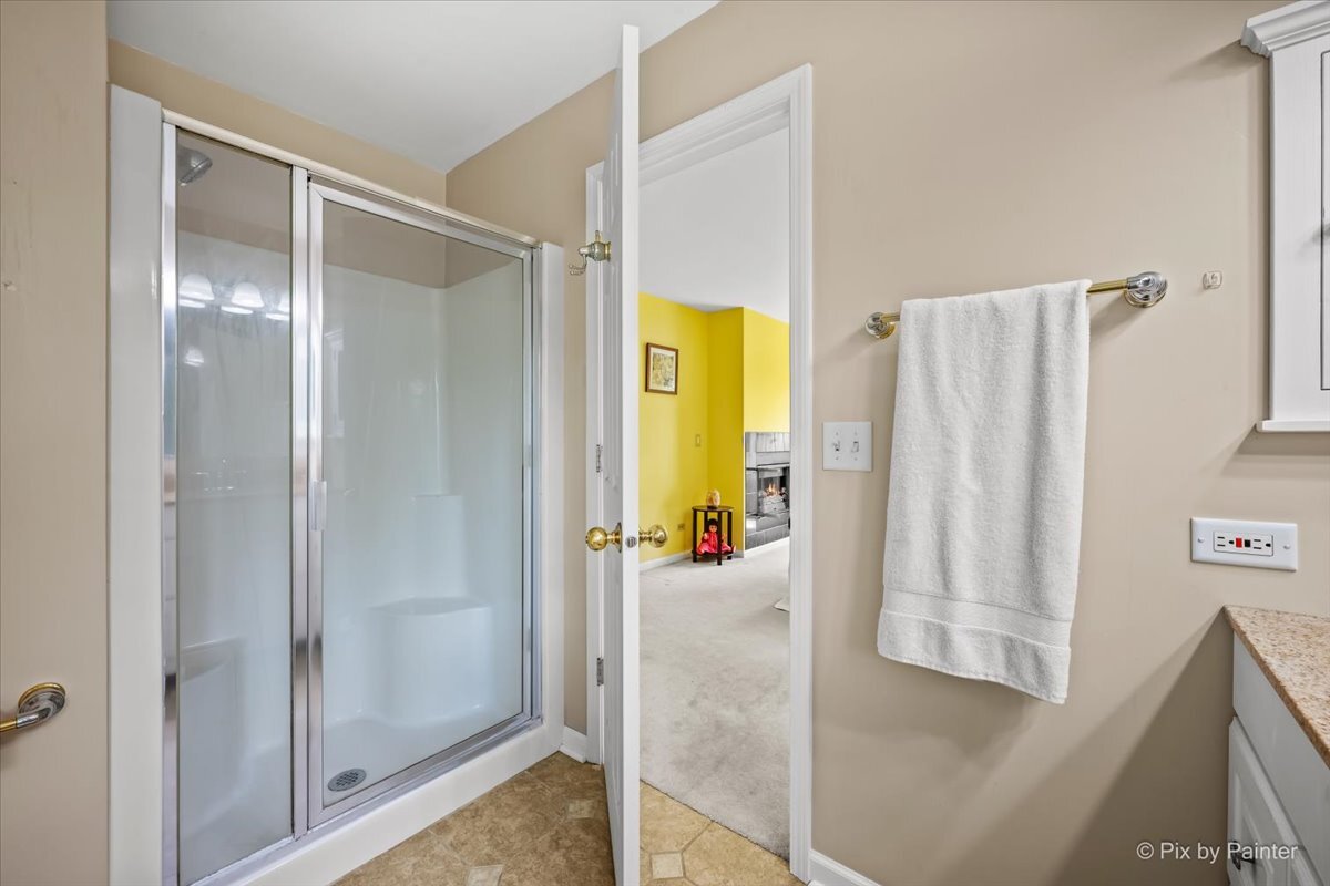 1101 Yorkshire Court #D, Elgin, IL 60120