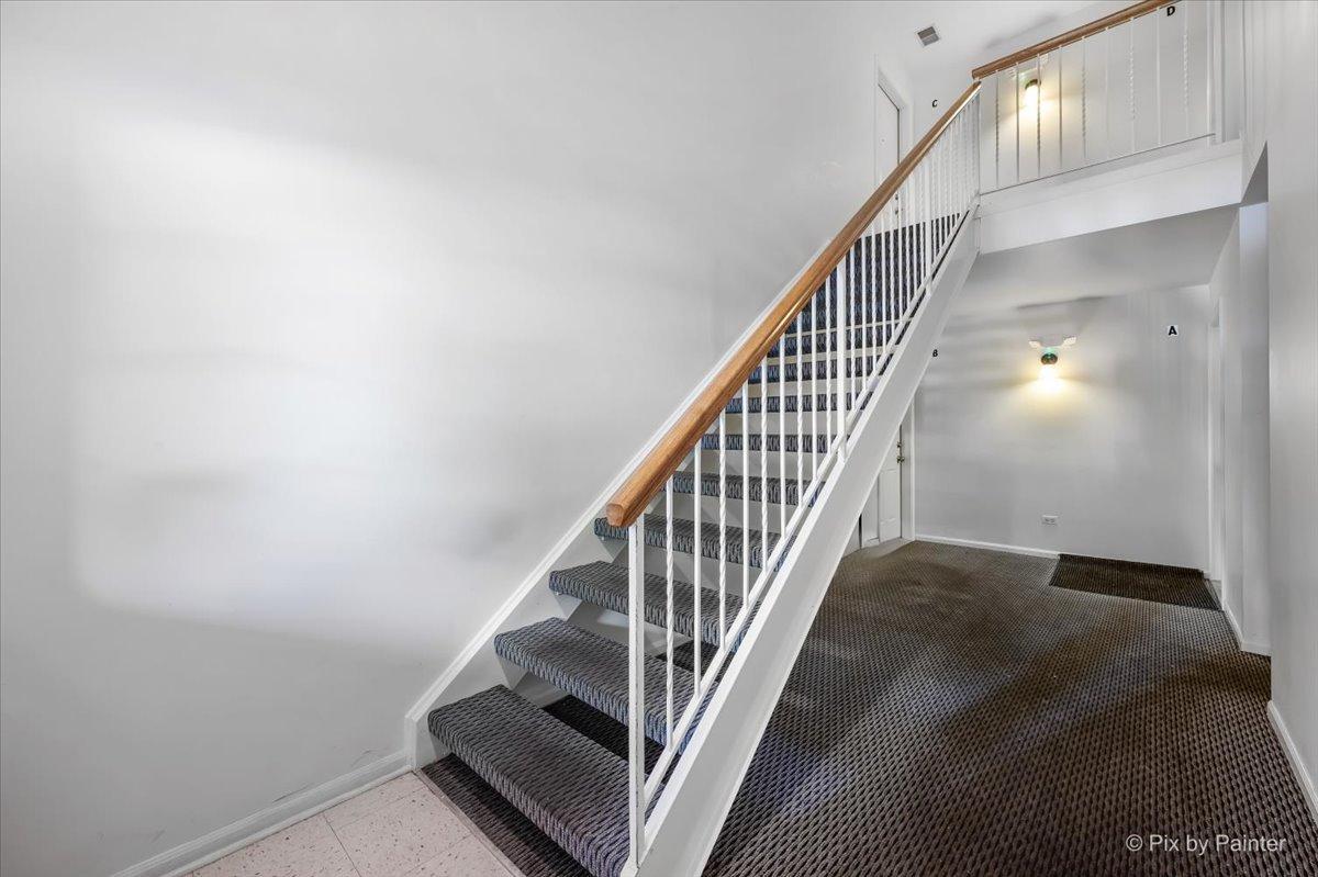 1101 Yorkshire Court #D, Elgin, IL 60120