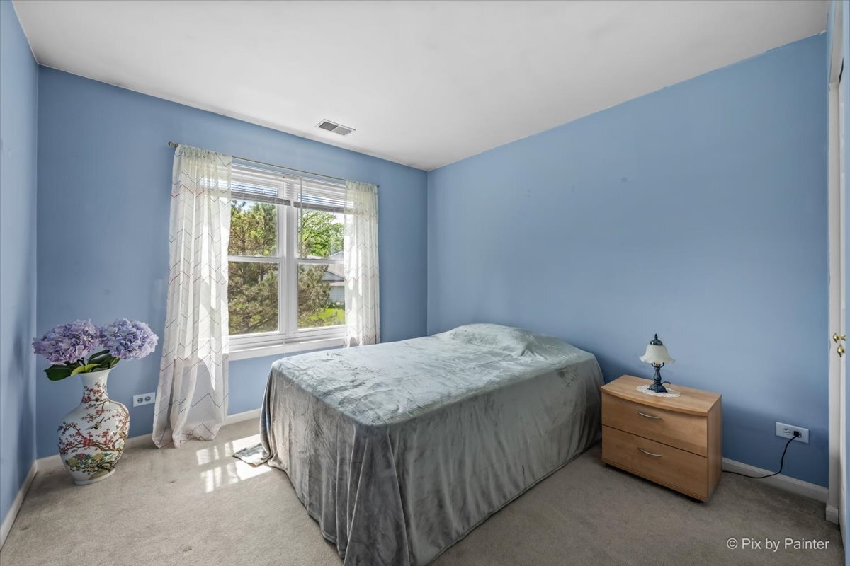1101 Yorkshire Court #D, Elgin, IL 60120