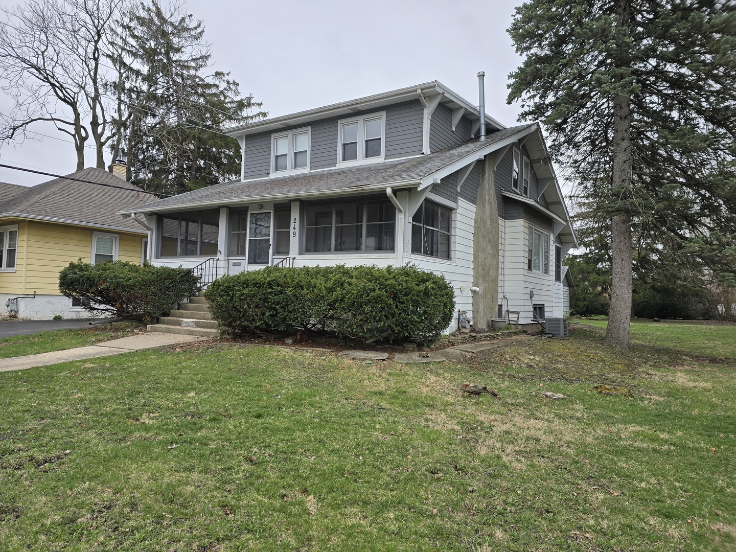 249 E Park Boulevard #2, Villa Park, IL 60181
