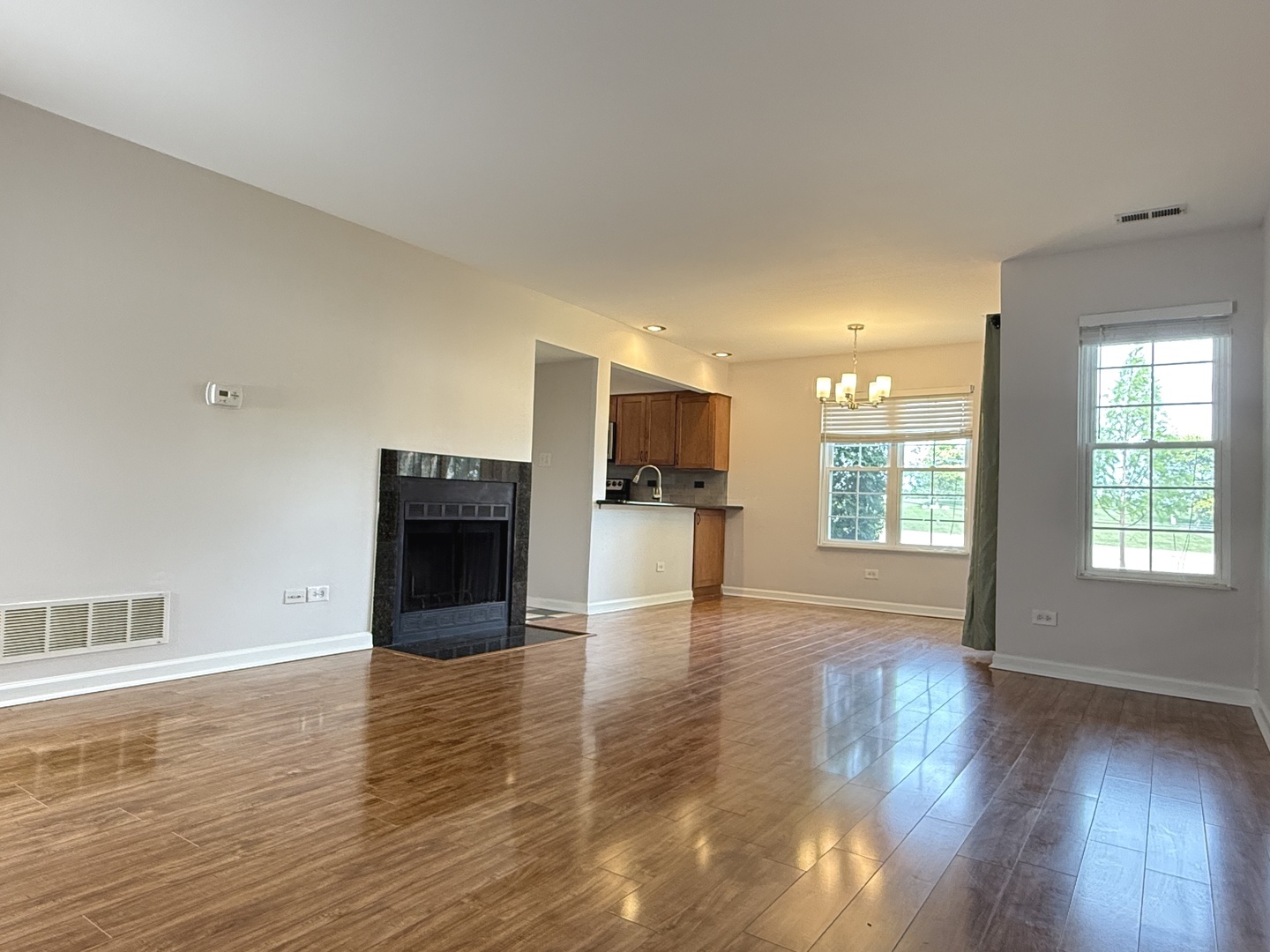 1757 Eastwood Court #4, Schaumburg, IL 60195