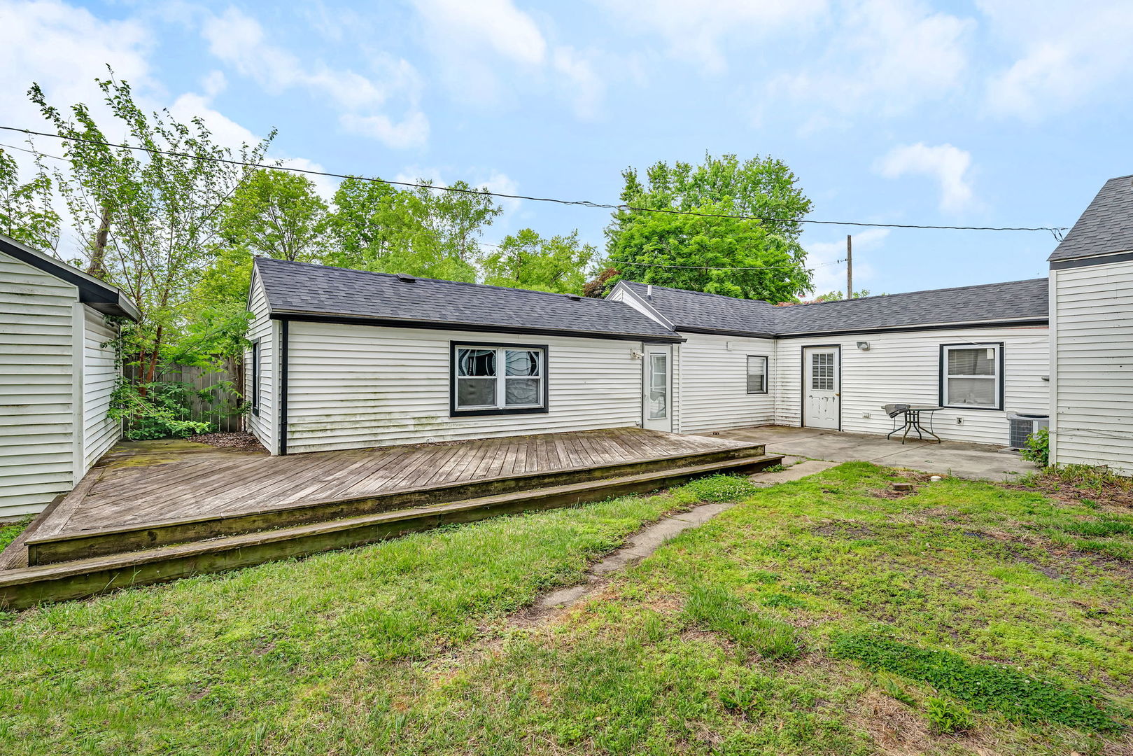 15641 Millard Avenue, Markham, IL 60428