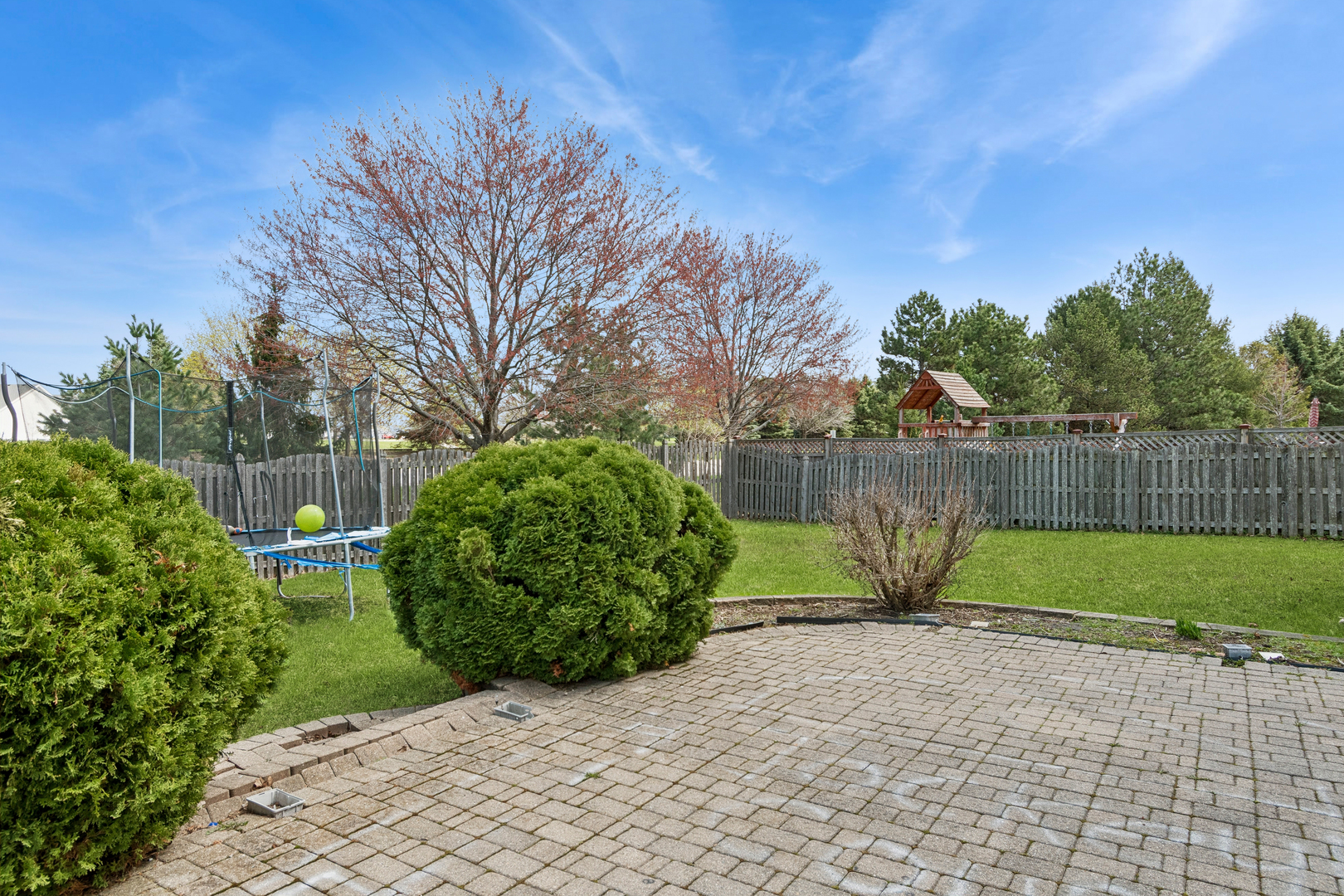241 Ashcroft Lane, Oswego, IL 60543