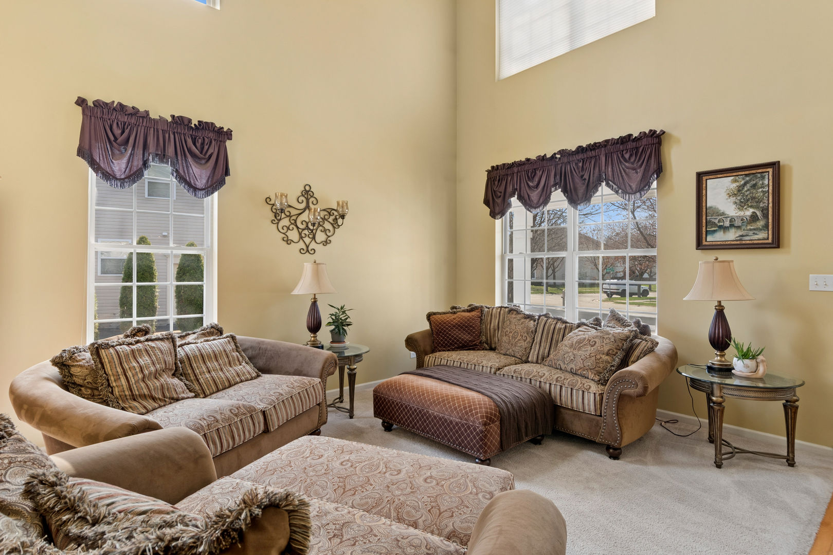 241 Ashcroft Lane, Oswego, IL 60543