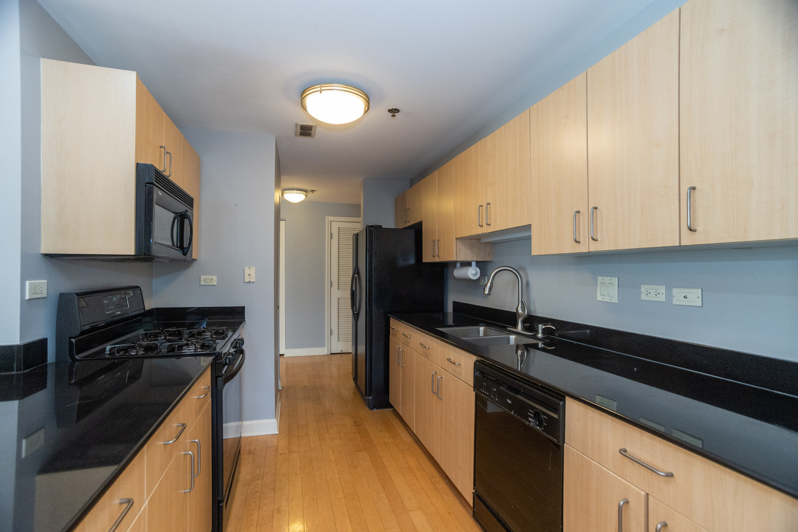 865 E 22nd Street #302, Lombard, IL 60148