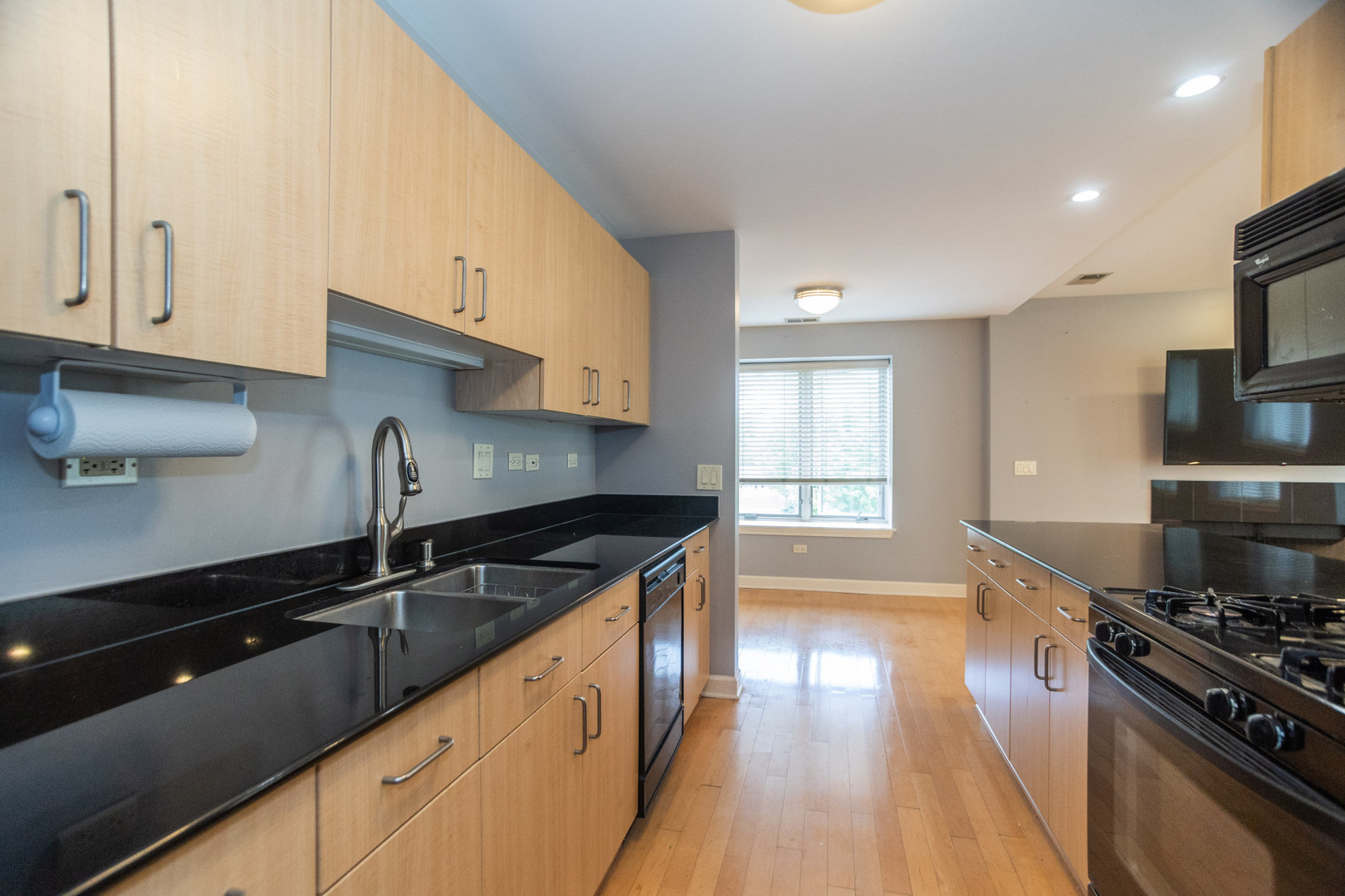 865 E 22nd Street #302, Lombard, IL 60148