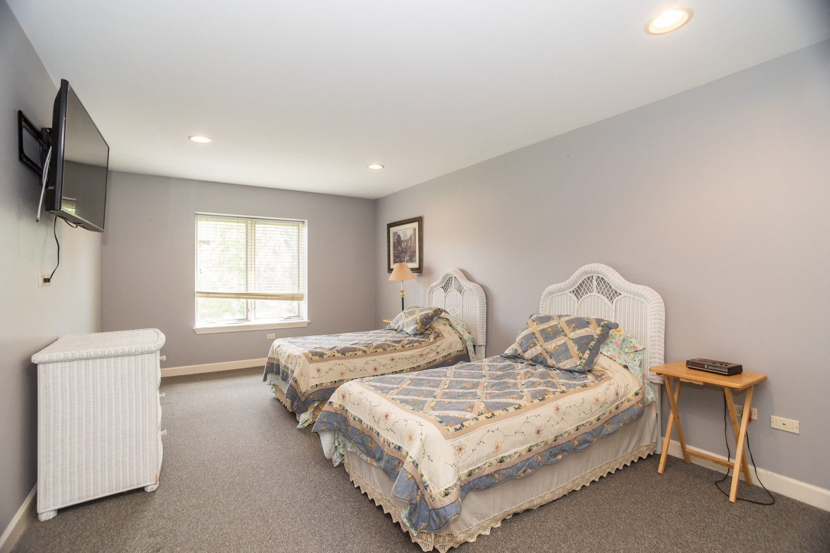 865 E 22nd Street #302, Lombard, IL 60148
