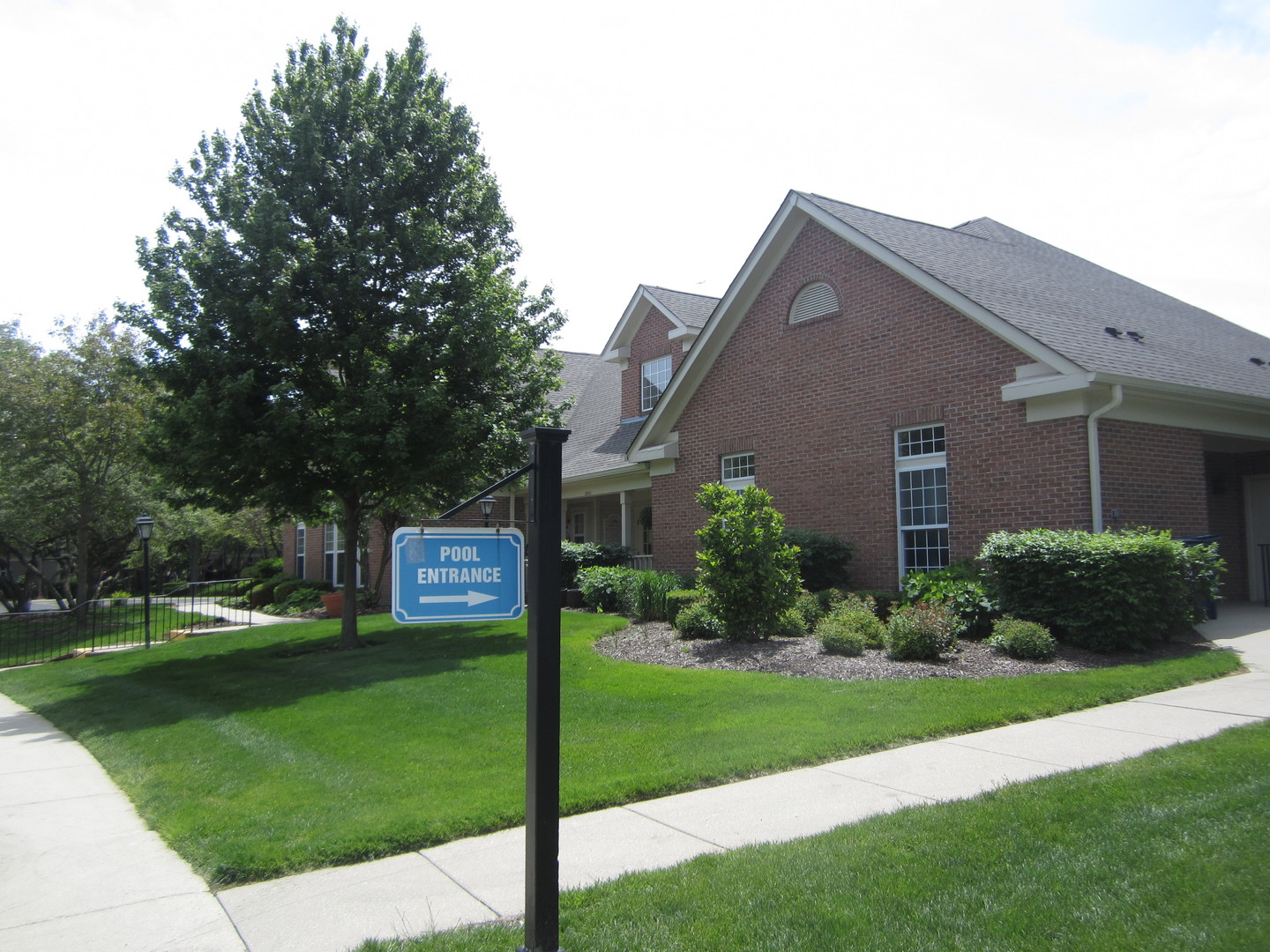 2862 Meadow Lane #x1, Schaumburg, IL 60193