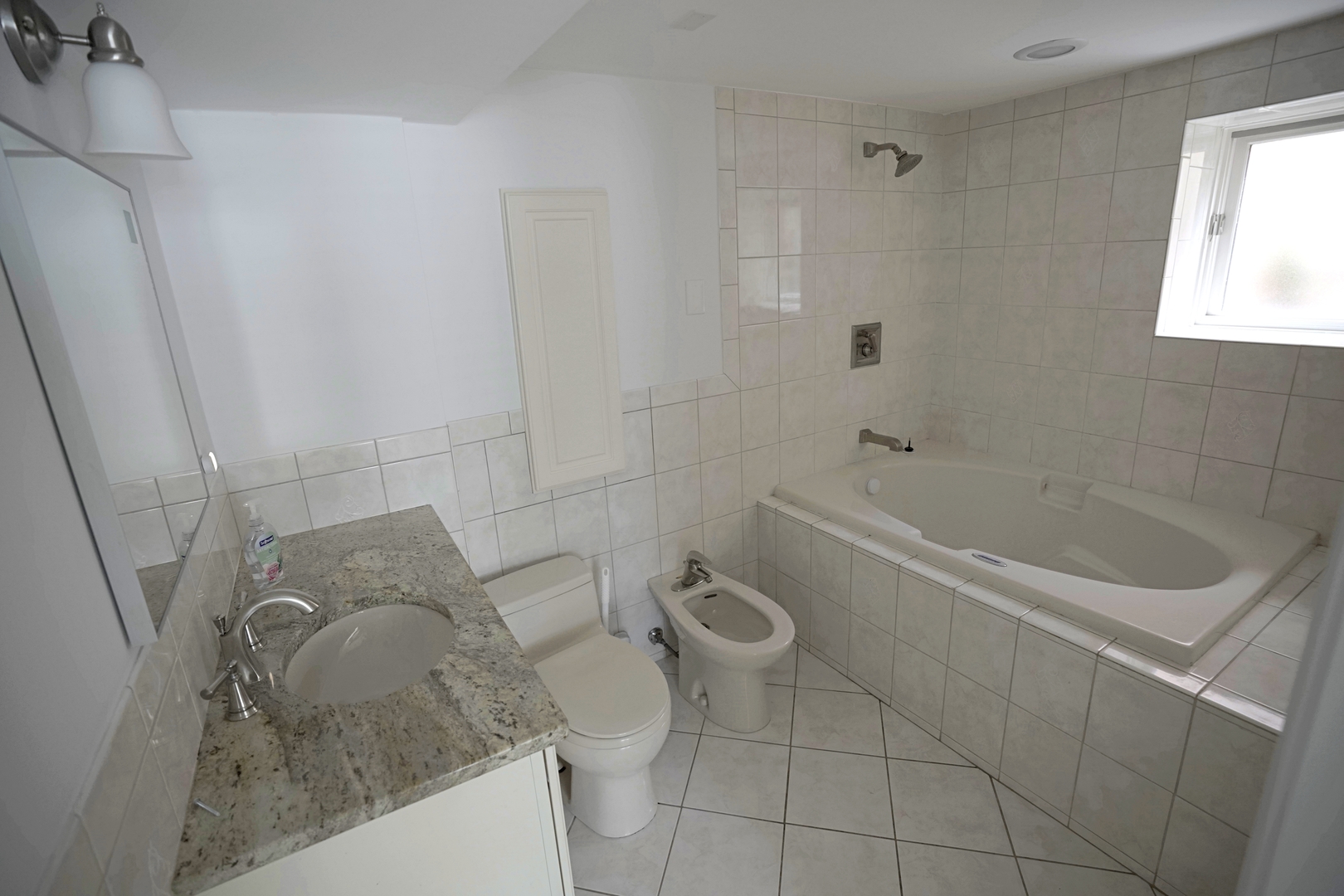 3916 N Osceola Avenue, Chicago, IL 60634