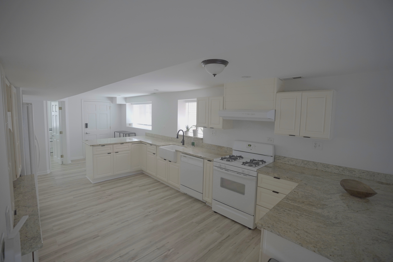 3916 N Osceola Avenue, Chicago, IL 60634