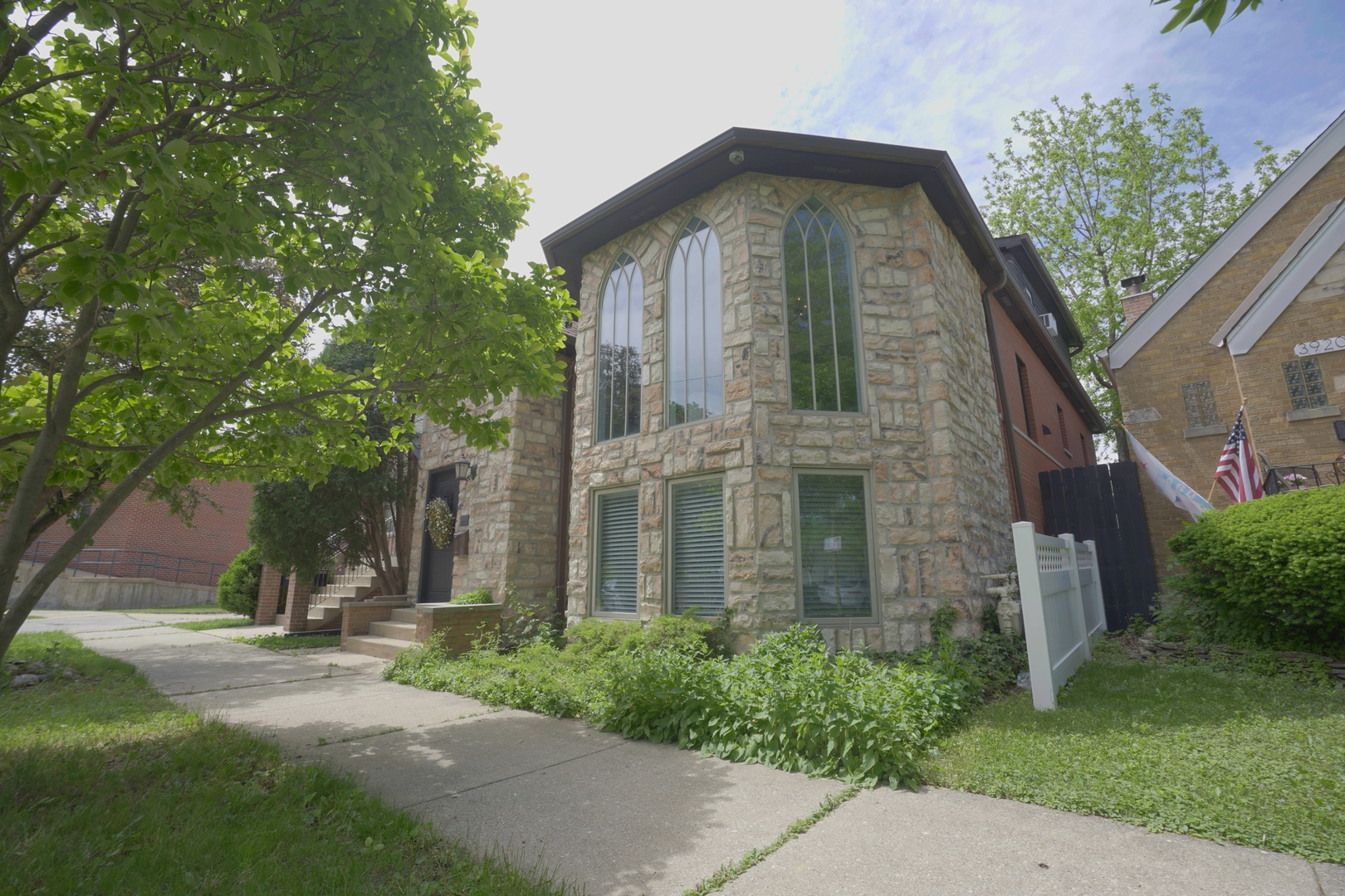 3916 N Osceola Avenue, Chicago, IL 60634