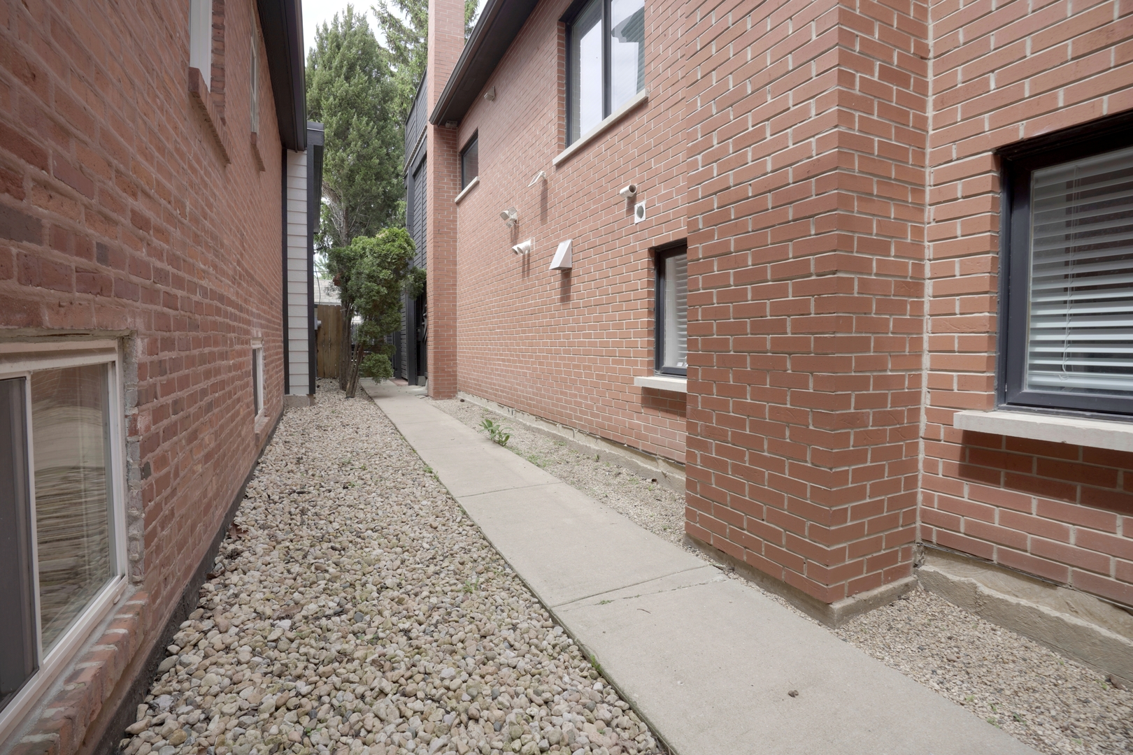 3916 N Osceola Avenue, Chicago, IL 60634