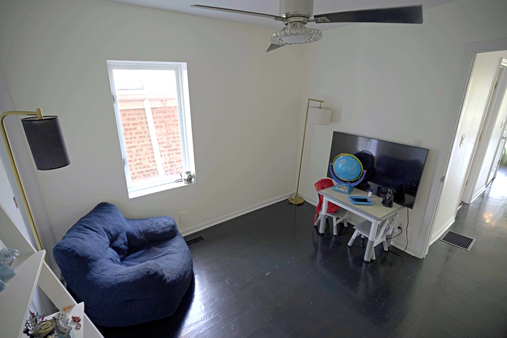 3916 N Osceola Avenue, Chicago, IL 60634
