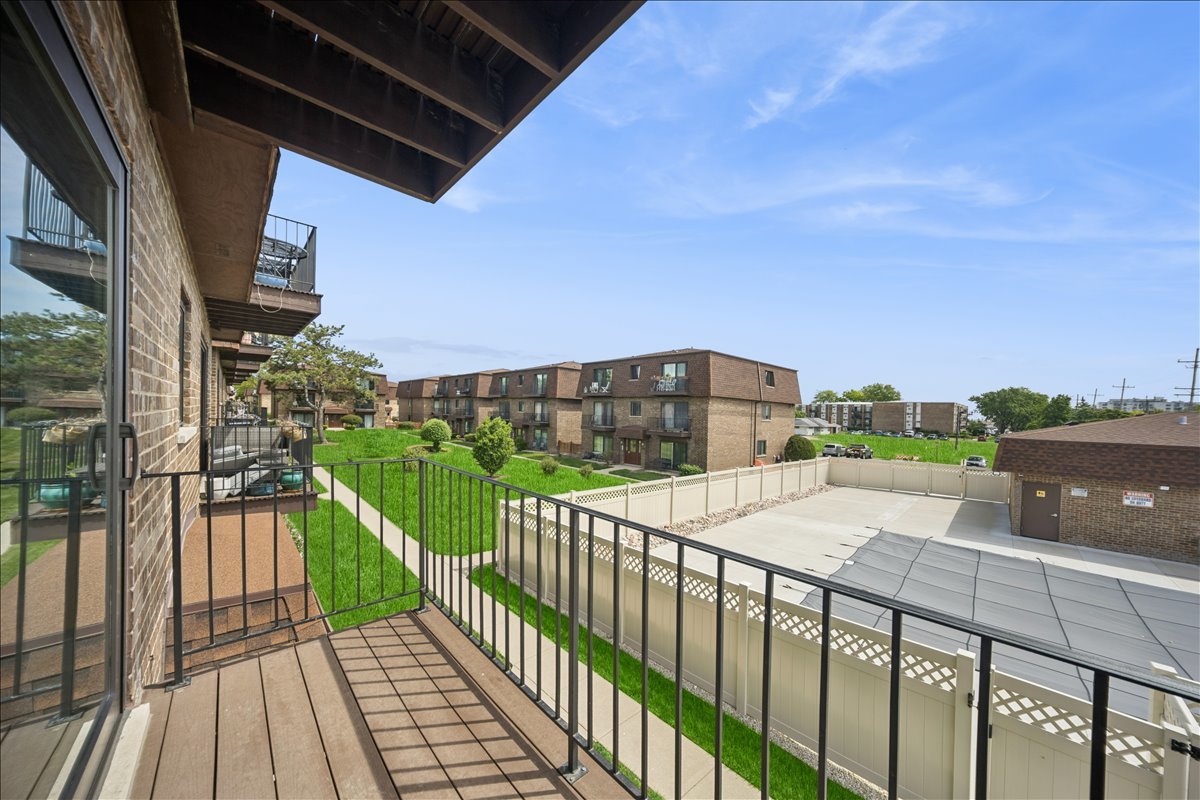 9604 Bianco Terrace #C, Des Plaines, IL 60016