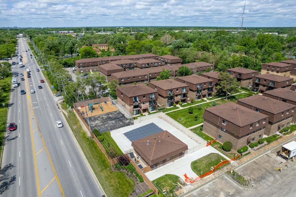 9604 Bianco Terrace #C, Des Plaines, IL 60016